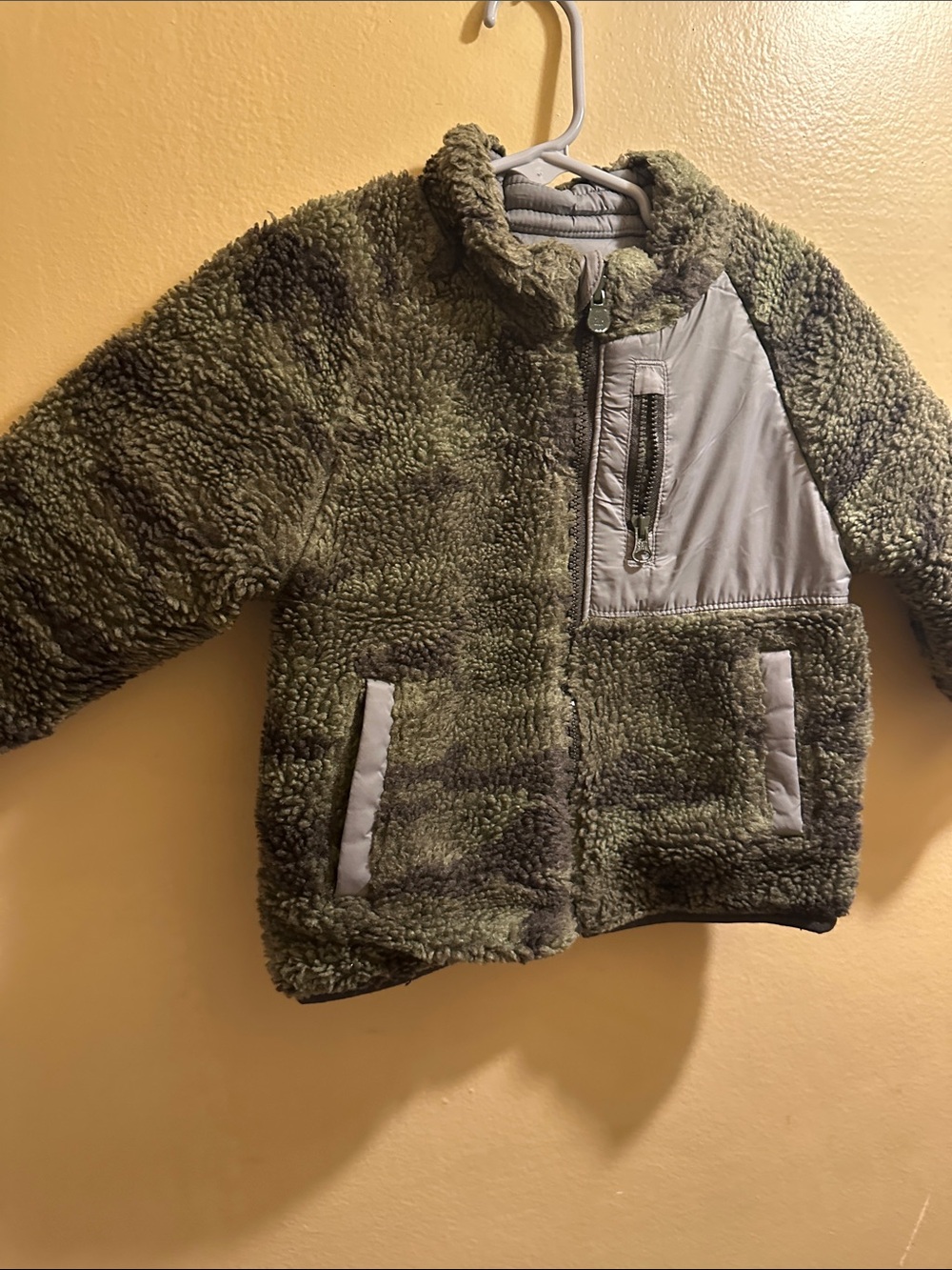 GAP Olive Green Sherpa Puffer Jacket with Gray Trim